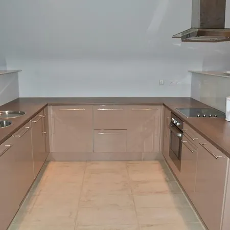 3, Oakleigh House, Donnybrook Hill, Douglas *