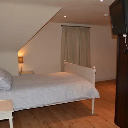 3, Oakleigh House, Donnybrook Hill, Douglas Cork