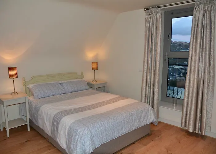 Lejlighed 3, Oakleigh House, Donnybrook Hill, Douglas *